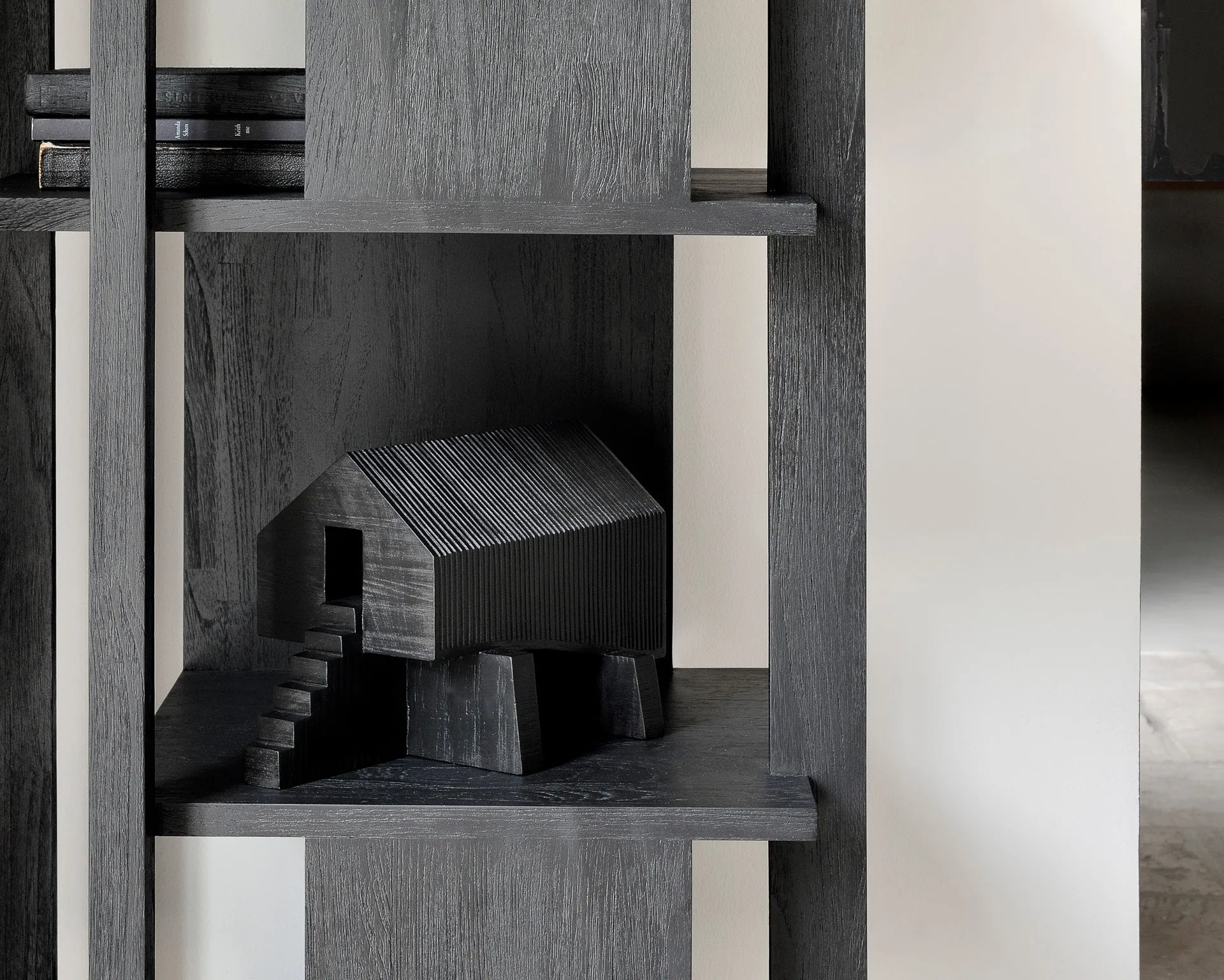 Black Mahogany Deco Object | Ethnicraft Stilt House