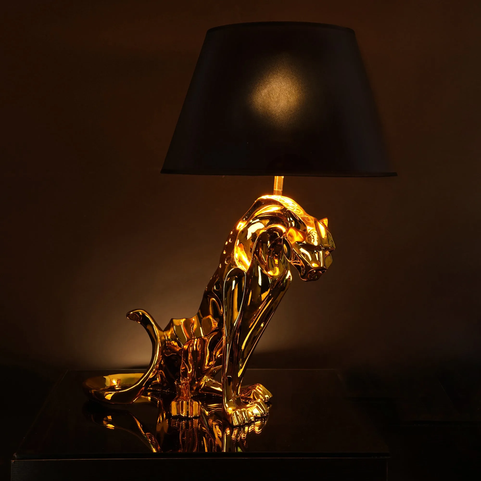 Creative Modern Jaguar Table Lamp