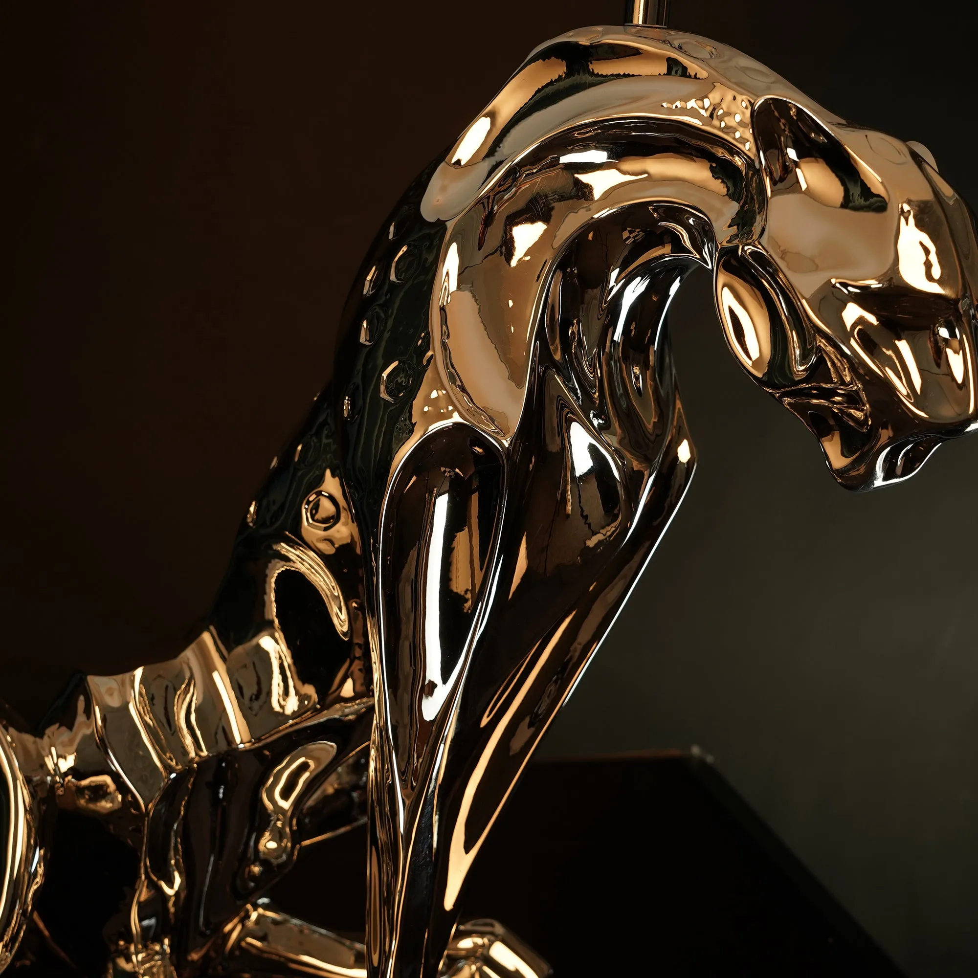 Creative Modern Jaguar Table Lamp