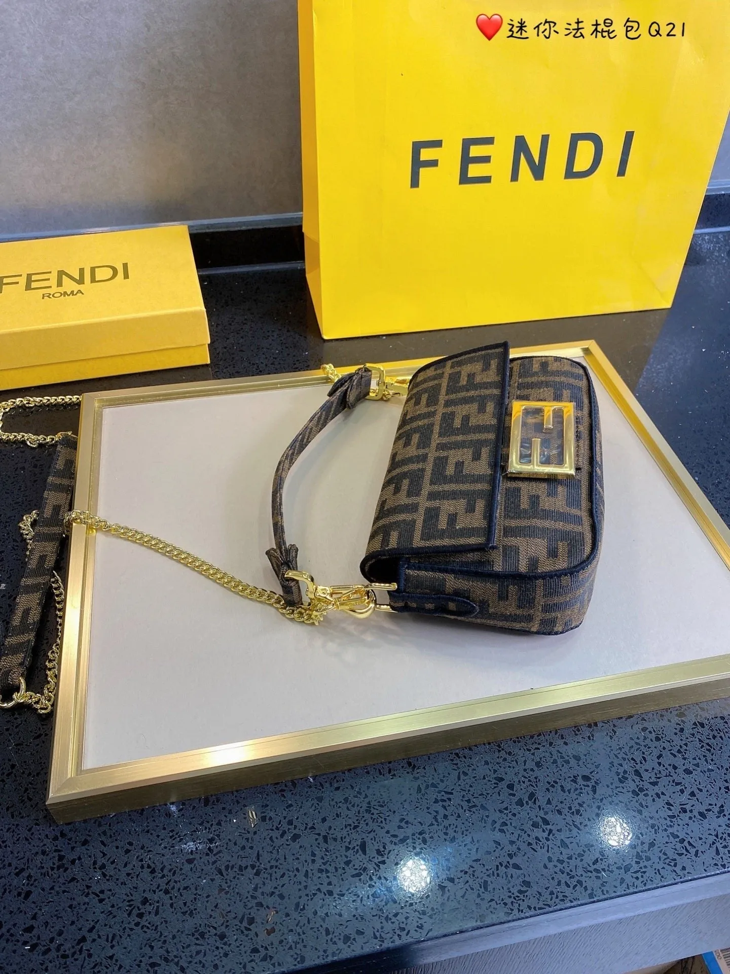 EN   Designer bags by Fendi 135