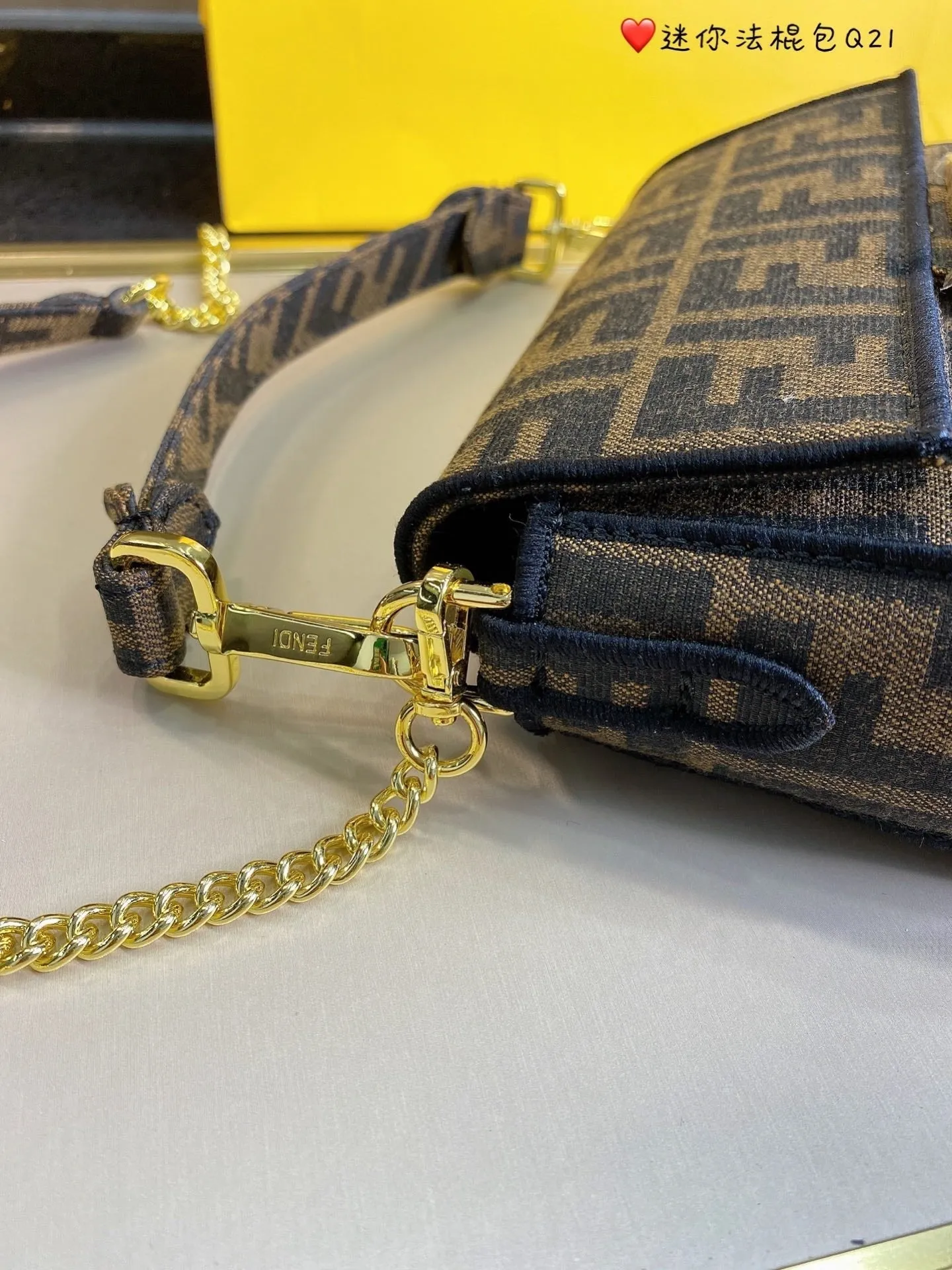 EN   Designer bags by Fendi 135