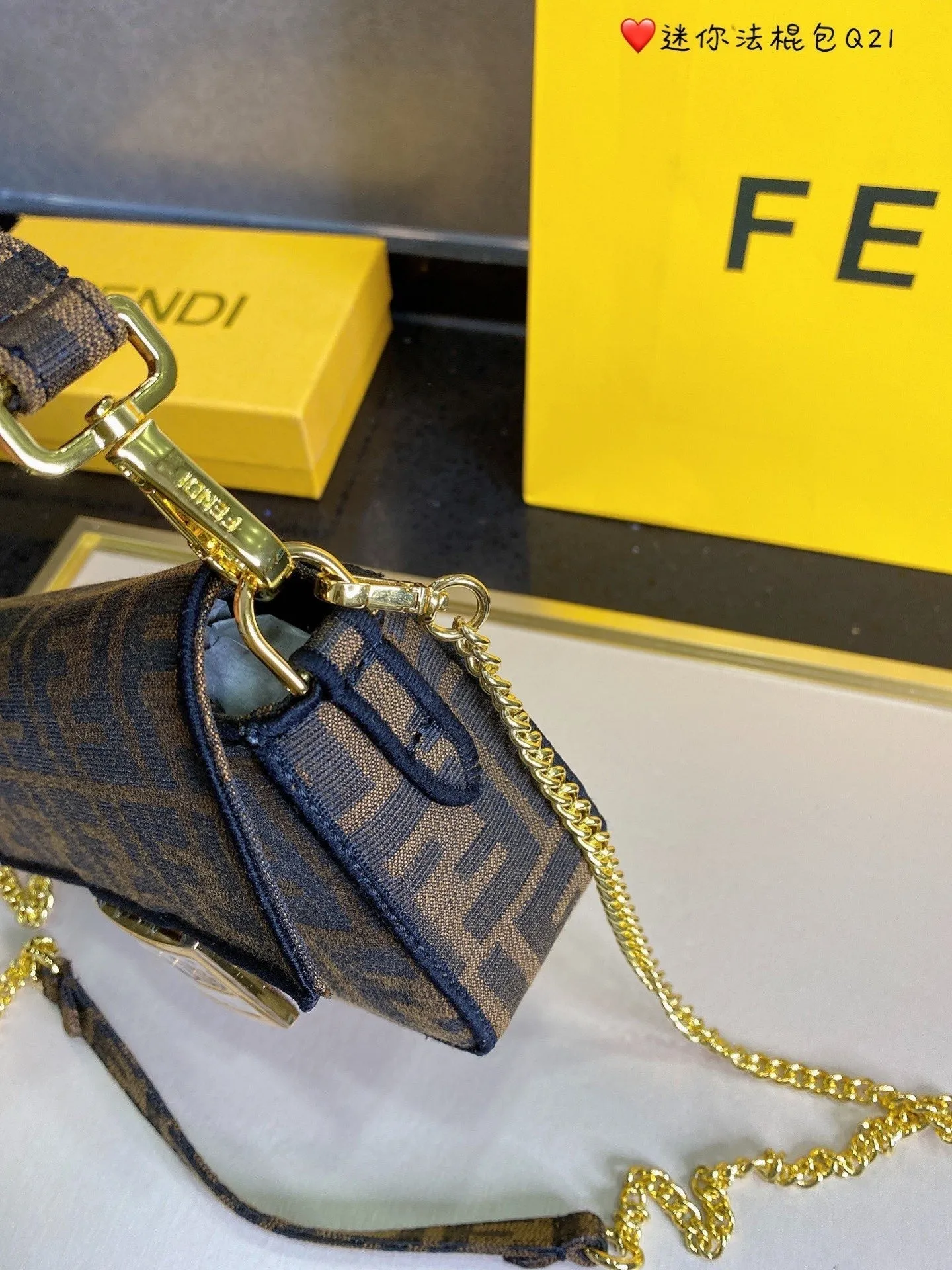 EN   Designer bags by Fendi 135