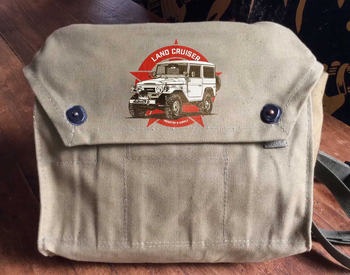 LAND CRUISER FJ40 ARMY SURPLUS KIT & MESSENGER BAGS