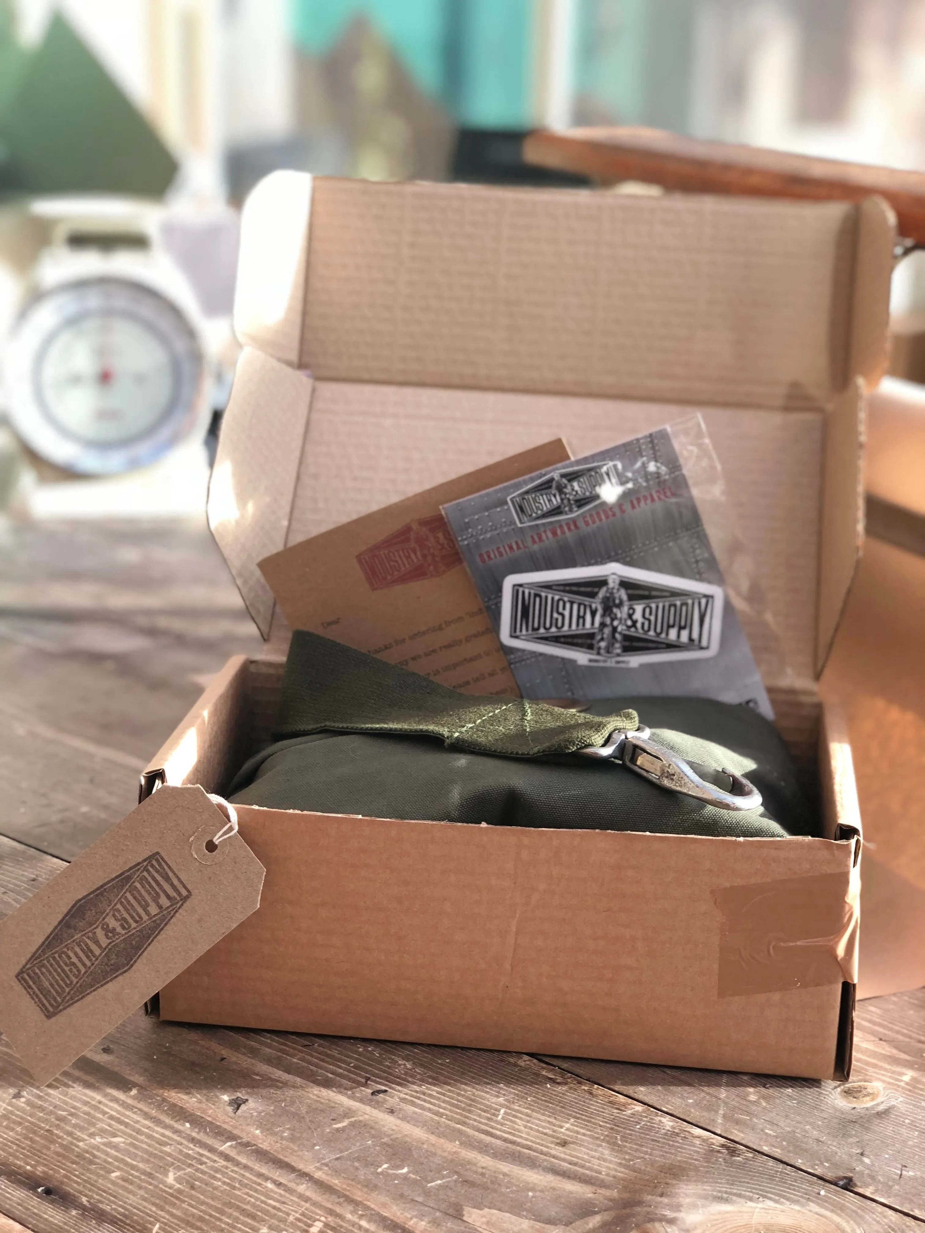 LAND CRUISER FJ40 ARMY SURPLUS KIT & MESSENGER BAGS