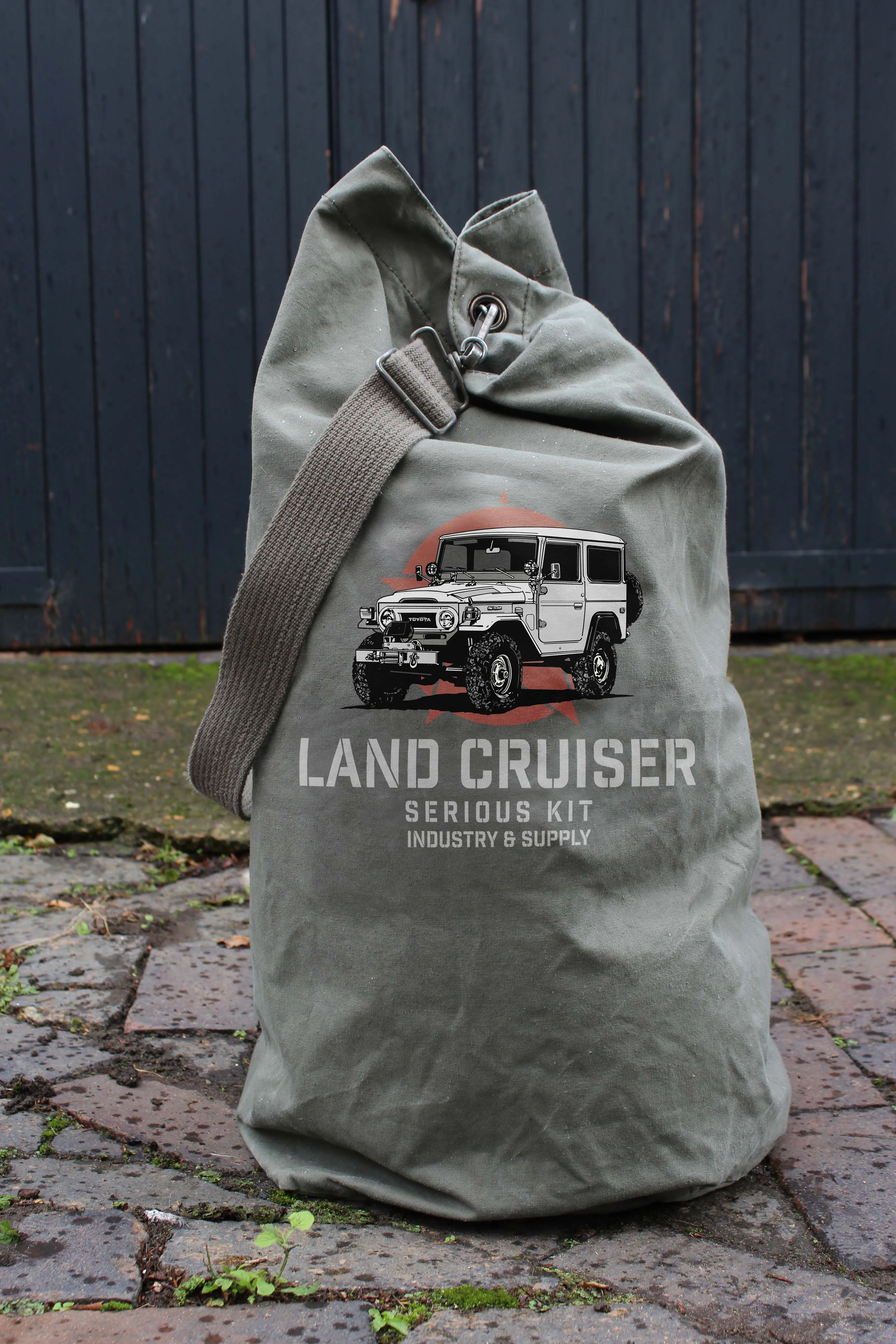 LAND CRUISER FJ40 ARMY SURPLUS KIT & MESSENGER BAGS