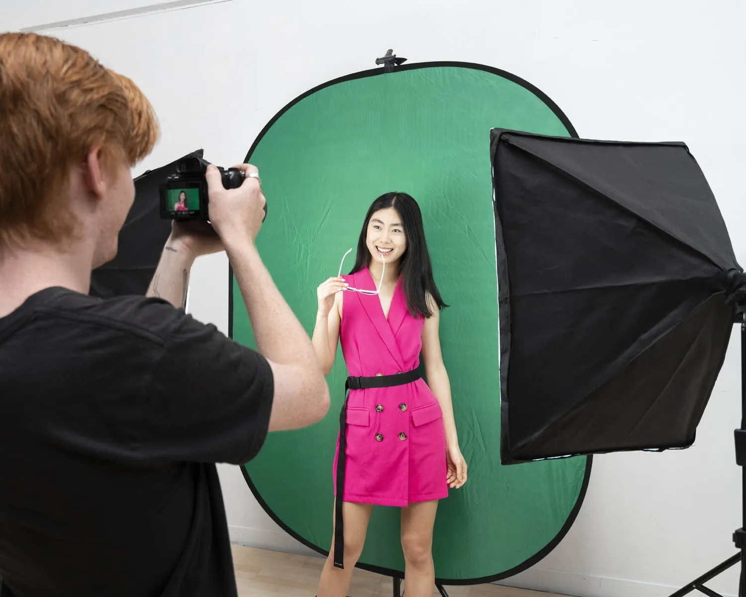Neewer Blue/Green Reversible Collapsible Backdrop (150cm x 200cm)