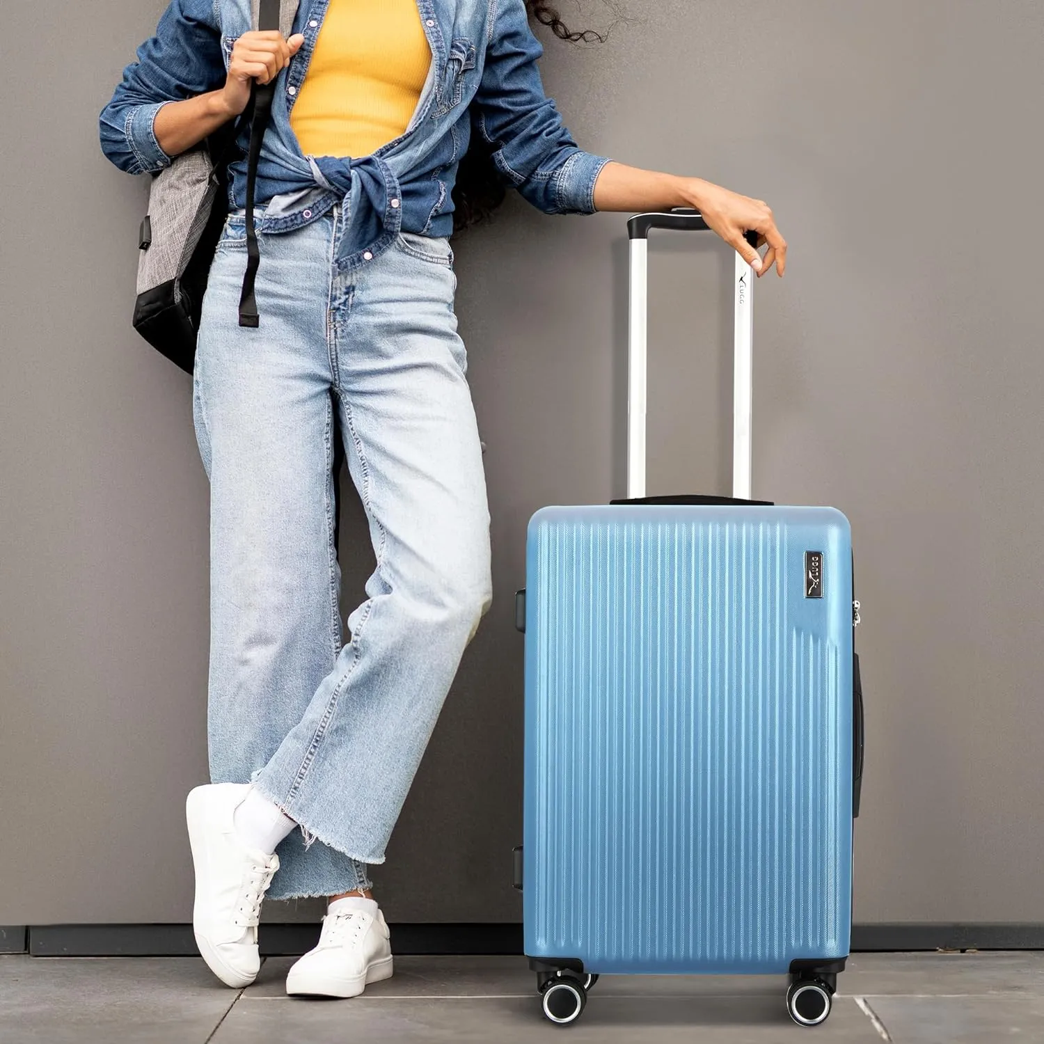 Vacay 20" Cabin Suitcase in Sky Blue